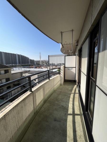 バルコニー　ベランダあります