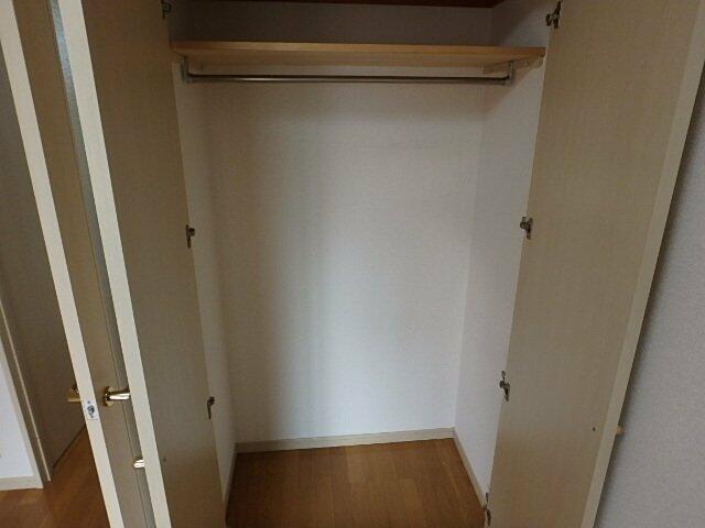 収納　クローゼット?