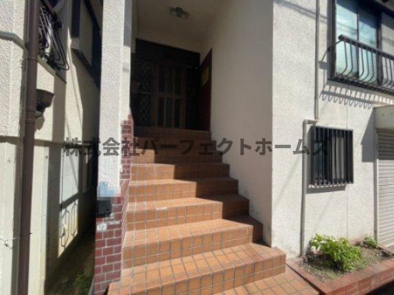 エントランス　ゆとりのあるエントランスです