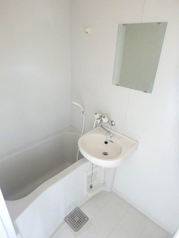 バス・シャワールーム　図面と現状に相違がある場合には現状を優先