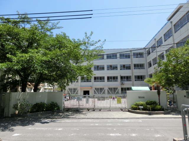 小学校　竹の内小（小学校）まで600m