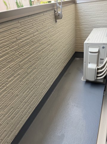 バルコニー　バルコニーからの眺めを楽しみながら食事をしませんか