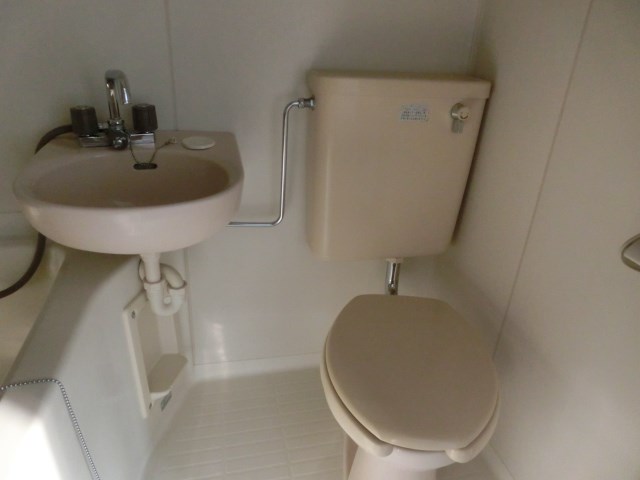 洗面設備　写真は他の部屋になります。