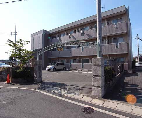 建物外観　ＮＴＴフレッツ光対応済です。