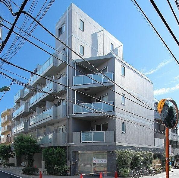 建物外観　アヴニール元代々木の外観