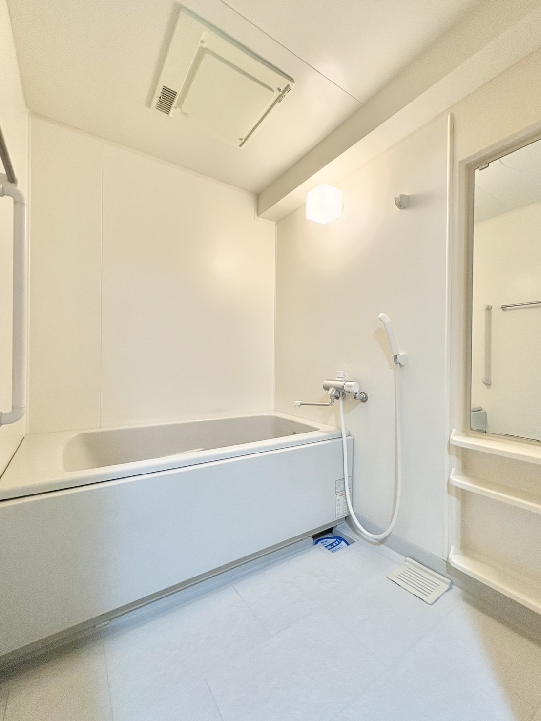 バス・シャワールーム　別部屋写真流用