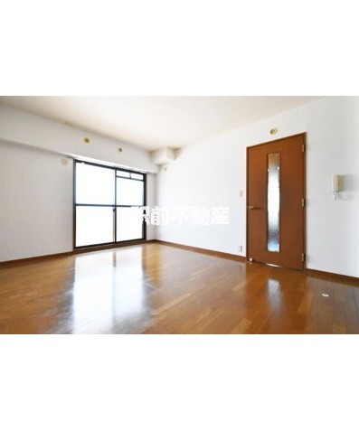 居室・リビング　別部屋写真流用