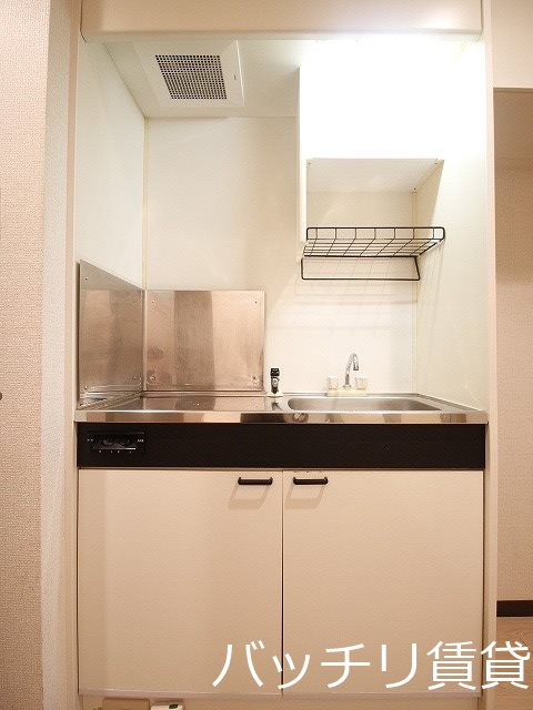 キッチン　画像は別号室イメージの為、現況を優先いたします。