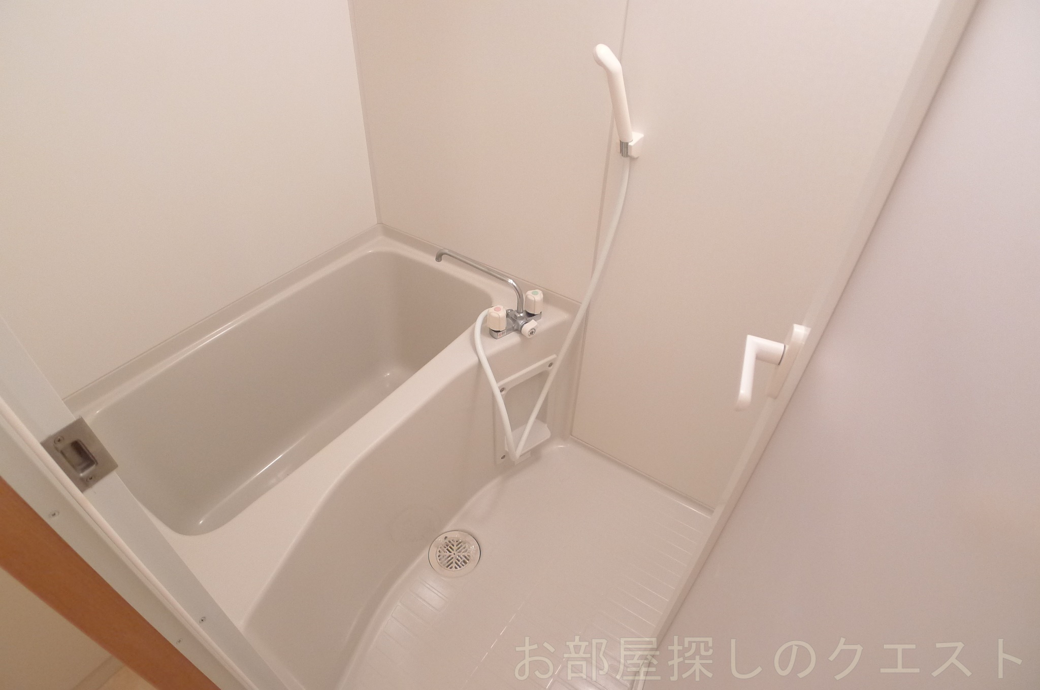 バス・シャワールーム　（写真は同タイプ）