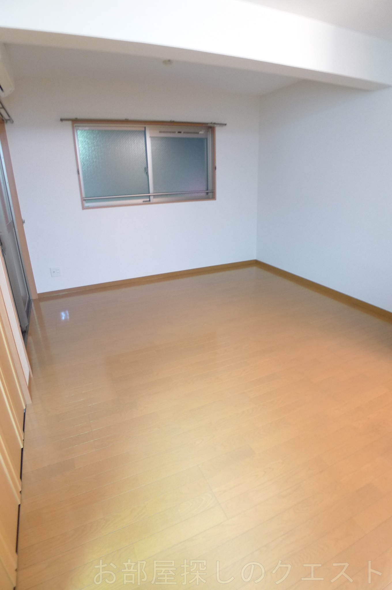 居室・リビング　（写真は同タイプ）