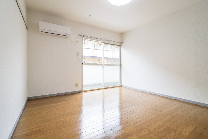 居室・リビング　図面と現状に相違がある場合には現状を優先