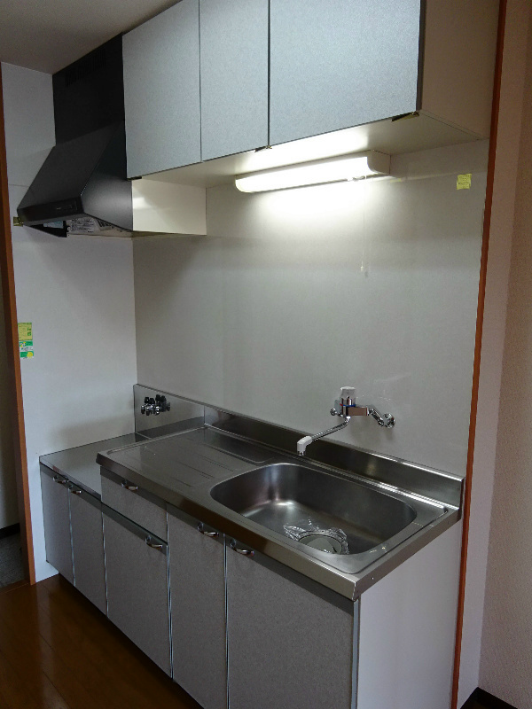 キッチン　※同タイプのお部屋です