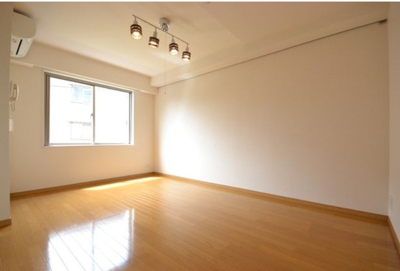 居室・リビング　他部屋参考写真です。