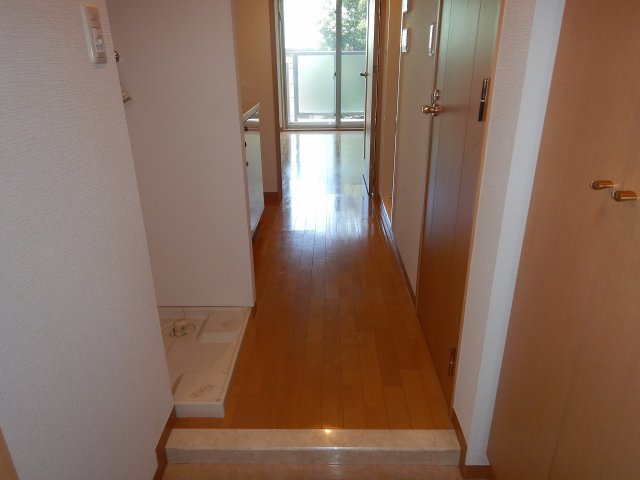 玄関　※別号室参考写真