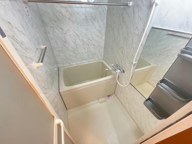 バス・シャワールーム　プリート・ハウス