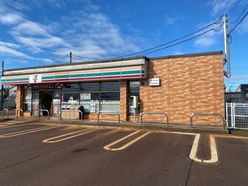 コンビニ　セブンイレブン摂田屋店（コンビニ）まで225m