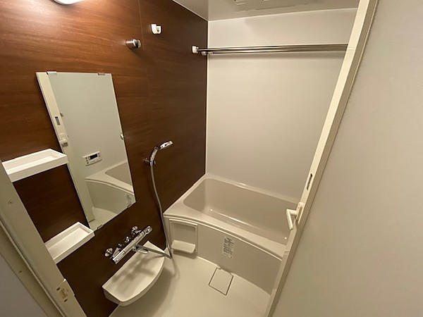 バス・シャワールーム　※別部屋の参考写真です。