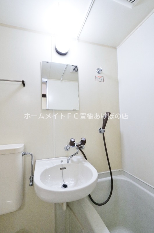 洗面設備　同型別部屋写真