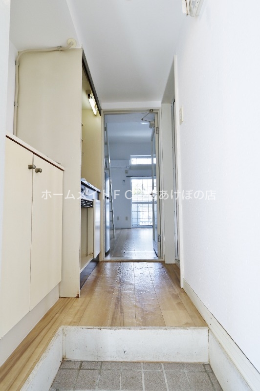 玄関　同型別部屋写真