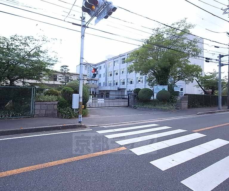 中学校　木津中学校（中学校）まで1500m