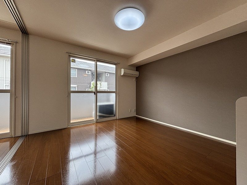 居室・リビング　※掲載情報と物件の現況が異なる場合、現況を優先するものとしま