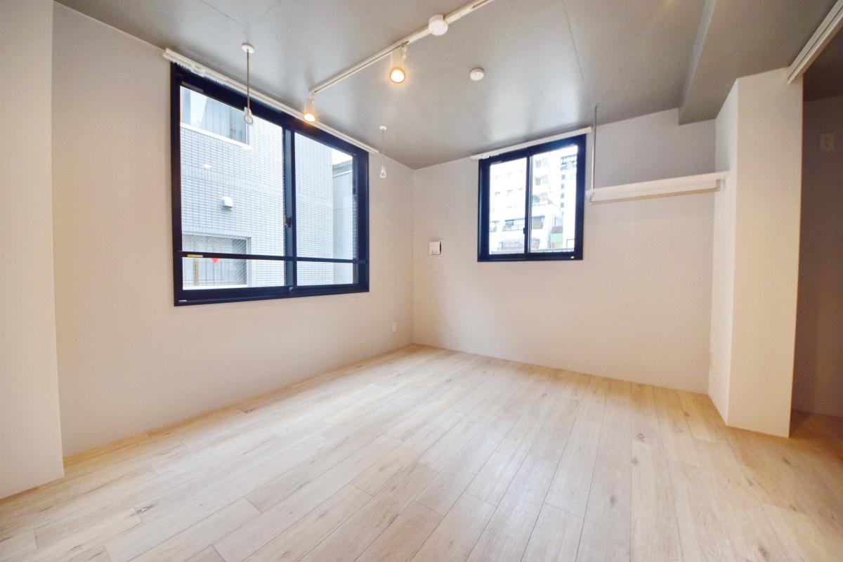 居室・リビング　※別部屋の参考写真です。