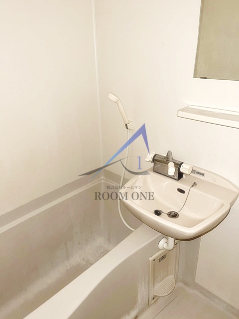 バス・シャワールーム　お風呂です。