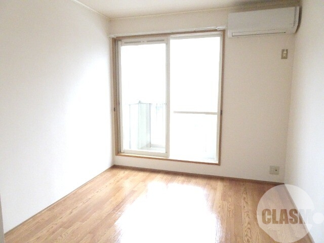 居室・リビング　明るいお部屋です♪