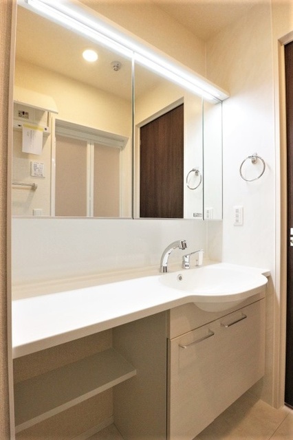 洗面設備　洗髪洗面化粧台