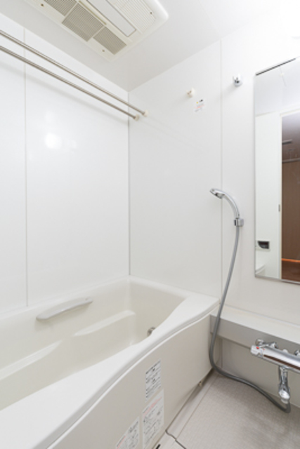 バス・シャワールーム　※写真は同タイプ住戸です。