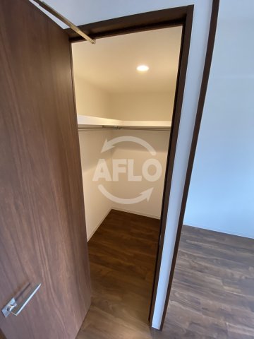 収納　アプリーレ中之島　ウォークインクローゼット