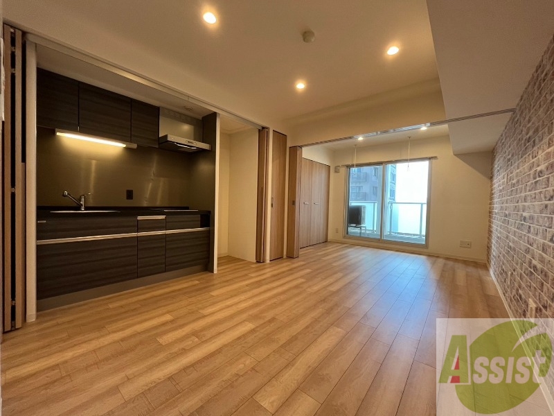 居室・リビング　広くてキレイなお部屋が広がっていて、充実した生活が送れそう。