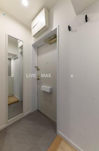 玄関　★《見学予約受け付け中》設備充実のハイグレード賃貸マンション