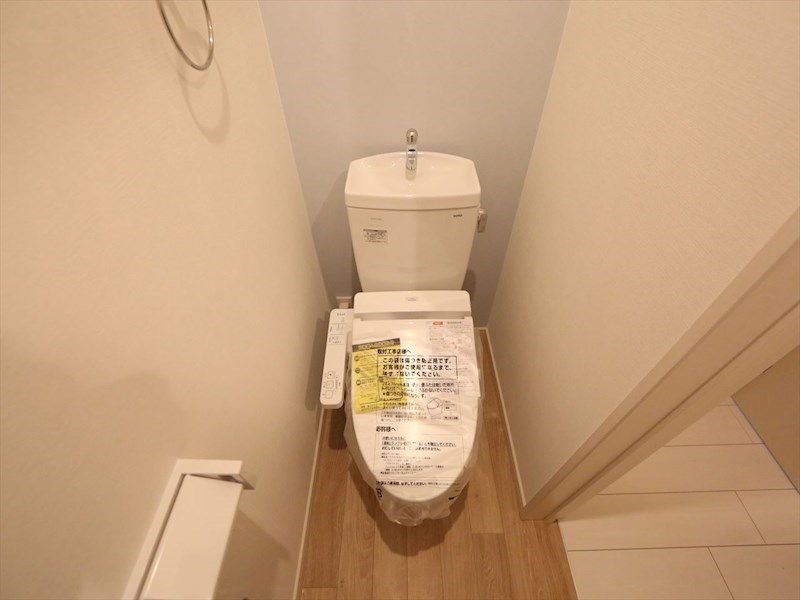 トイレ　温水洗浄暖房便座付トイレ