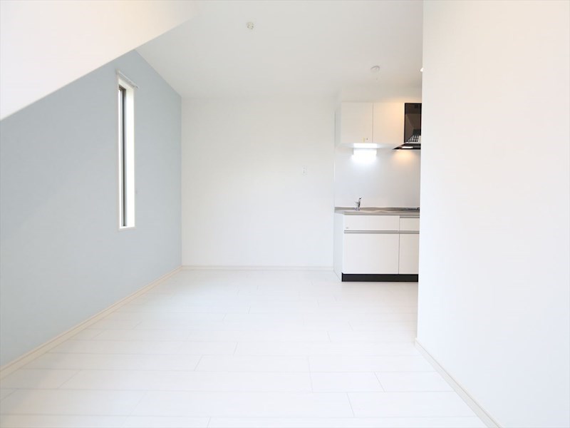 その他　ＬＤＫ8.4帖　システムキッチン　エアコン完備