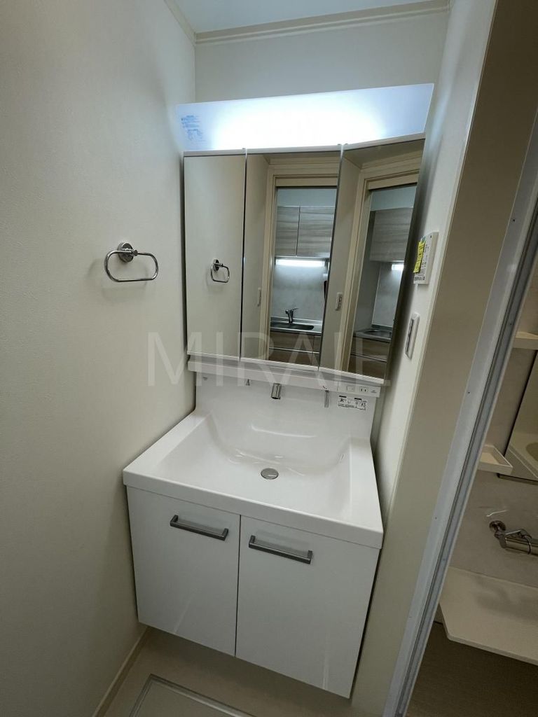 洗面設備　同シリーズの参考写真です。