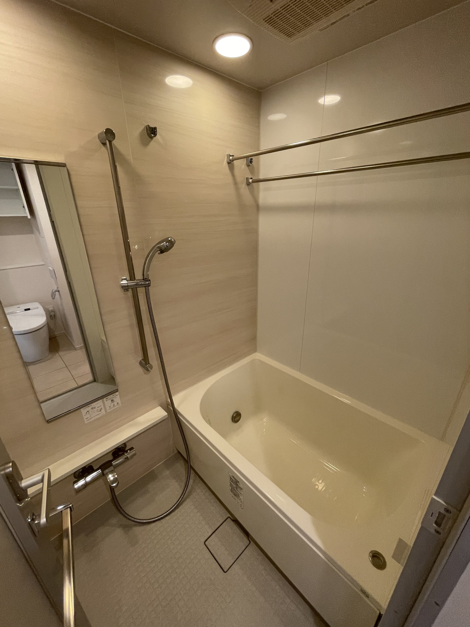 バス・シャワールーム