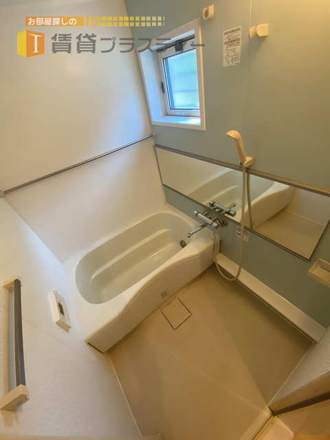 バス・シャワールーム　もちろん追い焚き機能付き