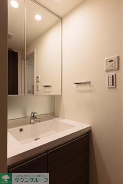 洗面設備　※写真は同タイプ住戸です。