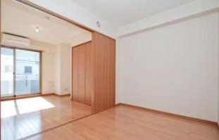 居室・リビング　☆明るい居間☆