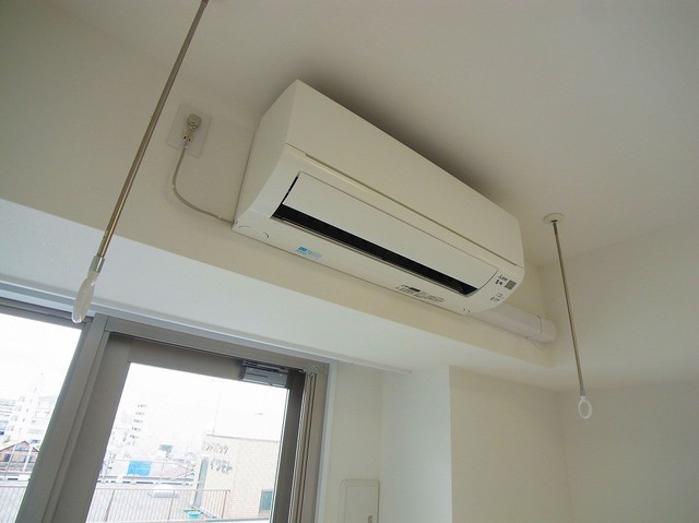 その他設備　エアコン・室内物干し