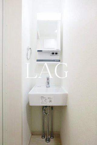 洗面設備　独立洗面台です。
