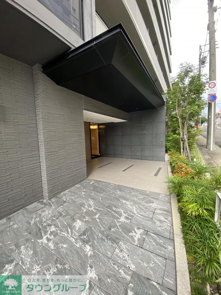 エントランス　エントランス