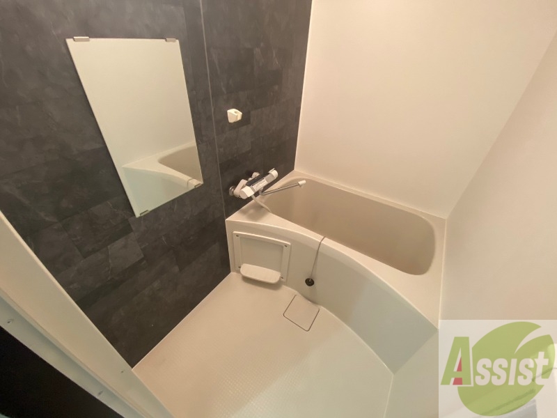 バス・シャワールーム　お風呂になります。一日の疲れを癒してくださいね。