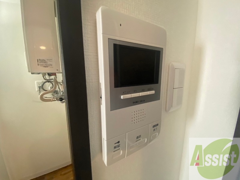 セキュリティ　ＴＶモニター付インターホンです。来客者の顔が見えるので安心！
