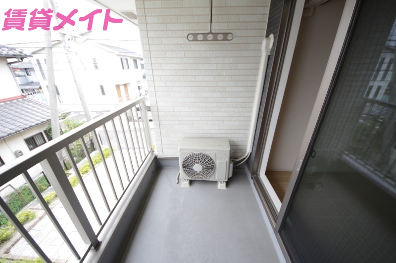 バルコニー　同タイプの部屋写真です。