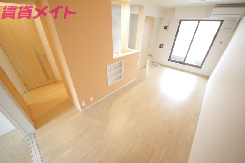 居室・リビング　同タイプの部屋写真です。