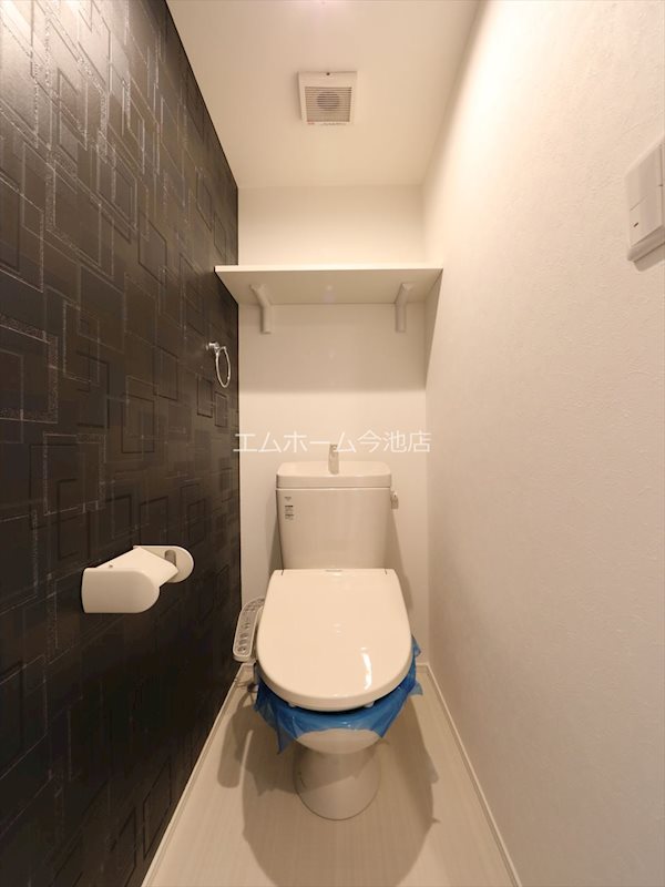 トイレ　温水洗浄暖房便座付トイレ