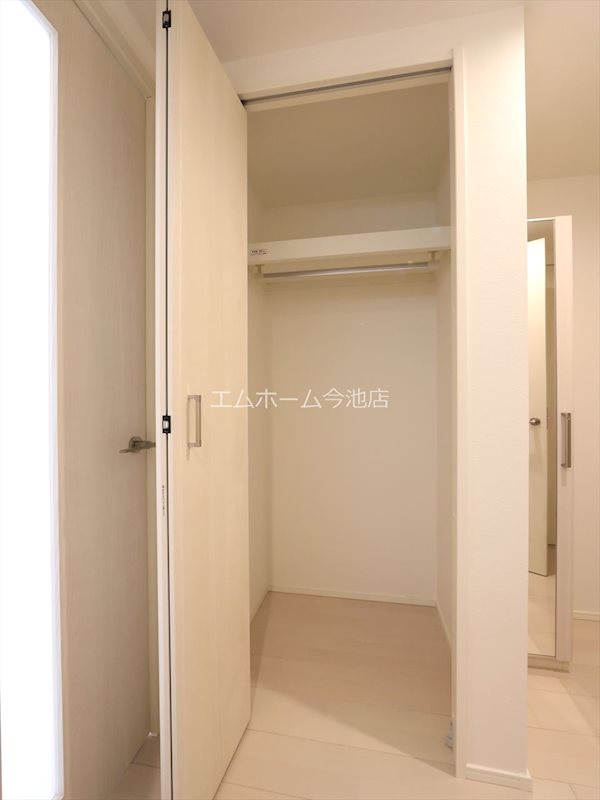 収納　クローゼット（収納充実してます）