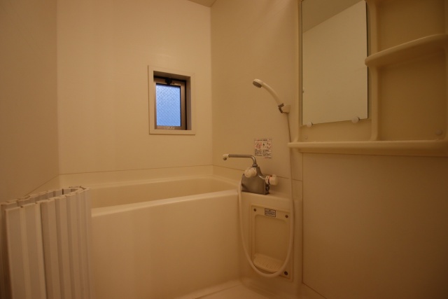 バス・シャワールーム　※別室の参考写真の為、現況優先です。